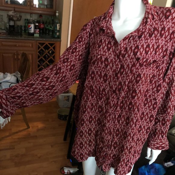 Tunic Style Top - Picture 1 of 9
